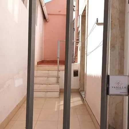 With Terrasse - 3 Bedroom, 3 Bathroom Triplex Апартаменти *